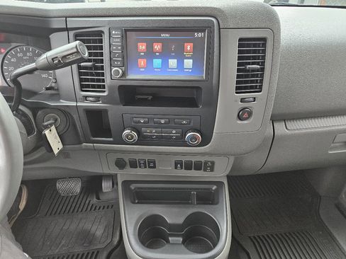 Used 2019 Nissan NV 2500 SV image 29