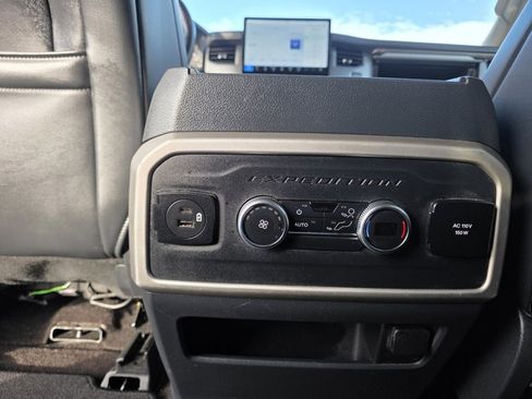 Used 2023 Ford Expedition Max XLT image 25