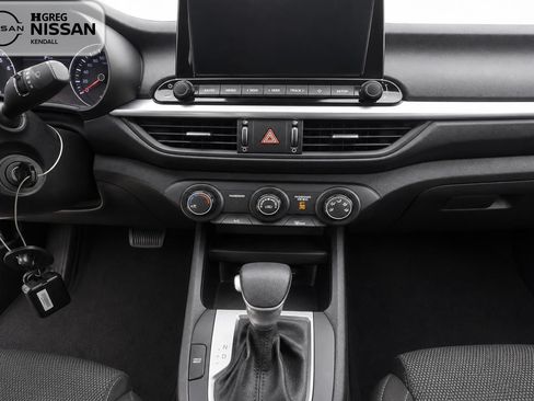 Used 2022 Kia Forte LXS FWD image 11