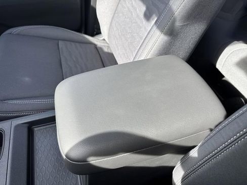 Used 2024 Nissan Frontier SV w/ SV Convenience Package image 19