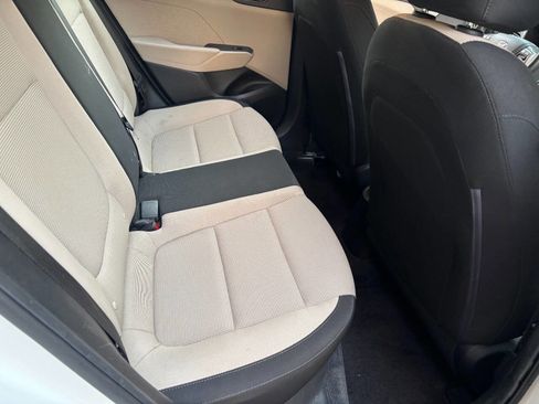 Used 2018 Hyundai Accent SE FWD image 21