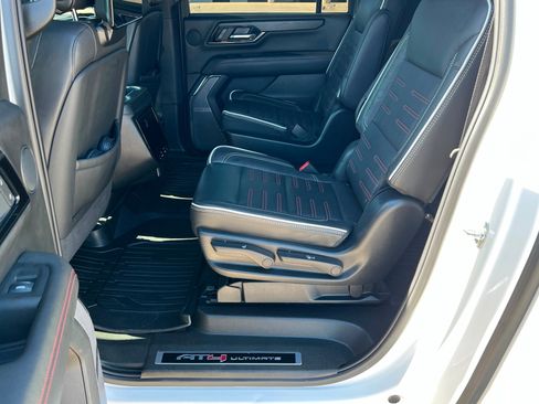 Used 2025 GMC Yukon XL AT4 Ultimate AWD/4WD image 22