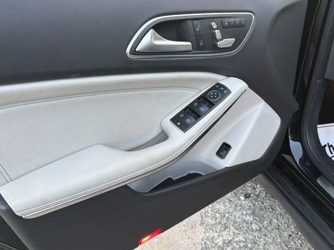 Used 2018 Mercedes-Benz GLA 250 GLA 250 4MATIC Sport Utility 4 w/ Premium Package image 37