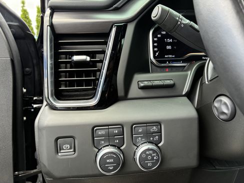 Used 2025 GMC Sierra 1500 Denali Ultimate AWD/4WD image 28