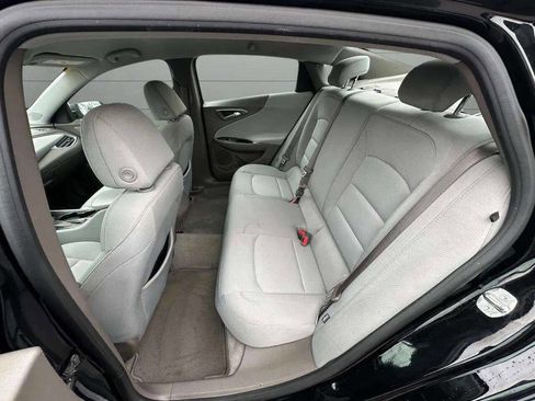 Used 2019 Chevrolet Malibu LS image 40