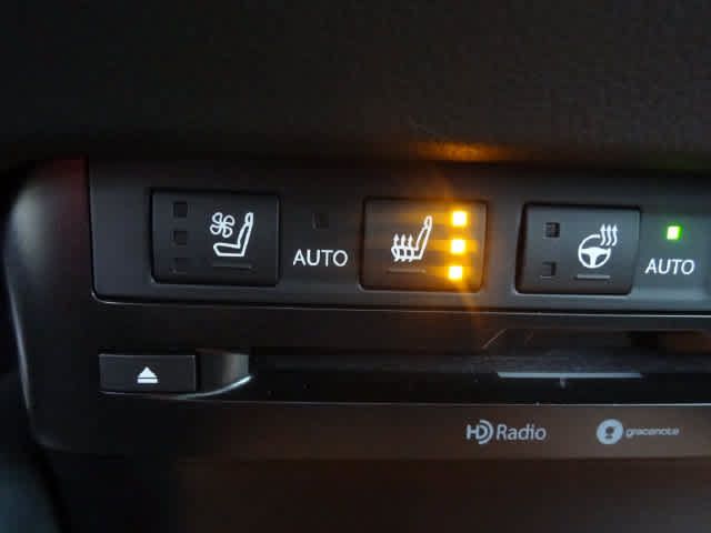 Used 2020 Lexus ES 300h w/ Accessory Package FWD image 36