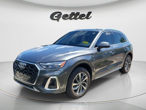 Used 2022 Audi Q5 2.0T Premium Plus w/ Premium Plus Package AWD/4WD image 2