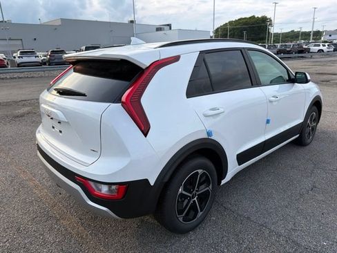 New 2026 Kia Niro LX FWD image 7