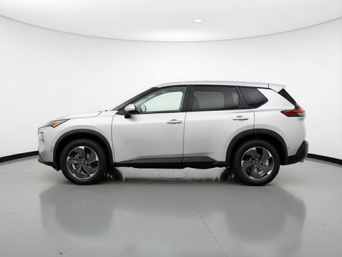 Used 2025 Nissan Rogue SV FWD image 5