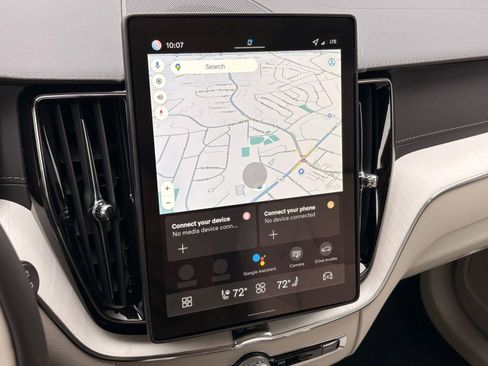 New 2026 Volvo XC60 B5 Ultra w/ Climate Package image 27