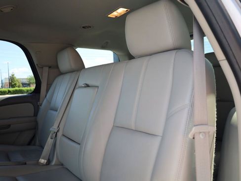 Used 2013 Chevrolet Tahoe LT RWD image 14