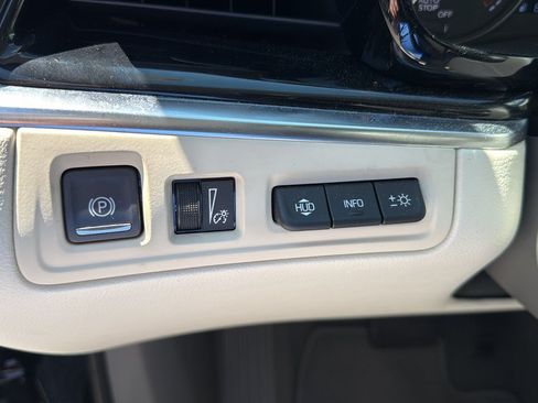 Certified 2023 Cadillac XT6 Premium Luxury w/ Technology Package AWD/4WD image 29