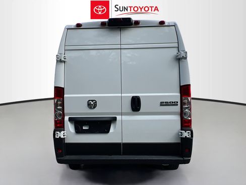 Used 2025 RAM ProMaster 2500 w/ Convenience Group image 5