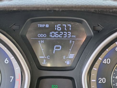 Used 2012 Hyundai Elantra Limited w/ Technology Pkg 5 image 22