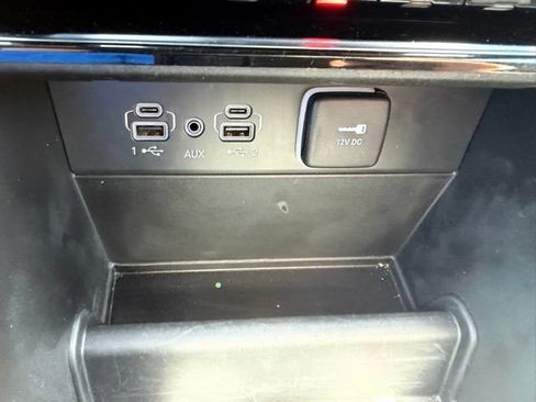 Used 2024 Jeep Grand Cherokee L Limited AWD/4WD image 29