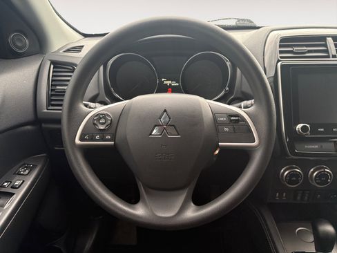 Used 2020 Mitsubishi Outlander Sport ES FWD image 14