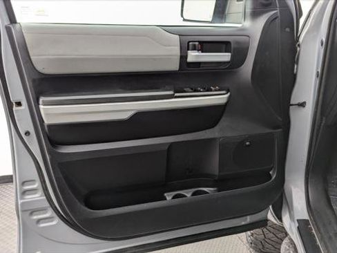 Used 2020 Toyota Tundra Limited w/ Limited Premium Package image 9