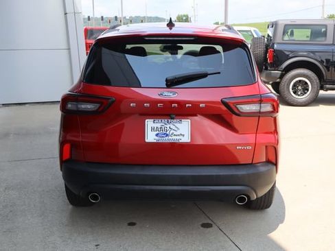 Certified 2025 Ford Escape ST-Line Select AWD/4WD image 4