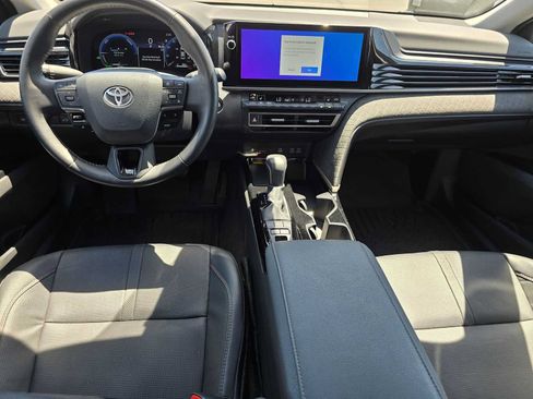 Certified 2025 Toyota Camry XLE FWD image 18