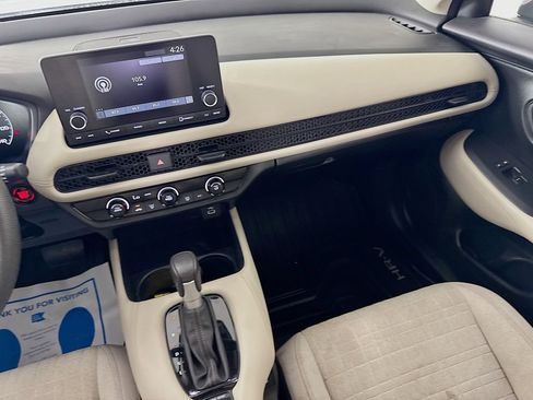 Certified 2023 Honda HR-V LX image 27