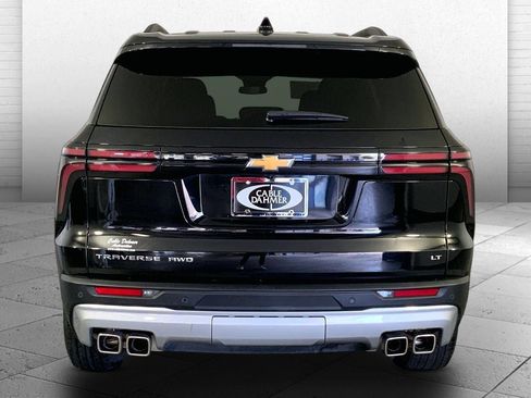Used 2024 Chevrolet Traverse LT AWD/4WD image 3