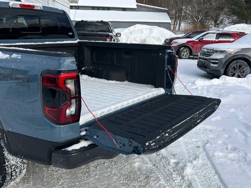 Used 2024 Ford Ranger Lariat w/ Trailer Tow Package image 12