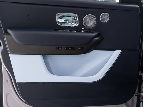 Certified 2025 Rolls-Royce Cullinan AWD/4WD image 12