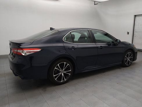 Used 2020 Toyota Camry SE w/ Convenience Package image 10