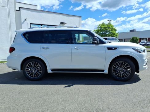 Certified 2023 INFINITI QX80 Premium Select w/ Cargo Package AWD/4WD image 4