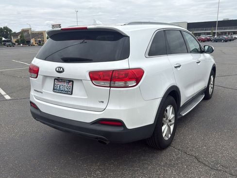 Used 2016 Kia Sorento LX AWD/4WD image 8