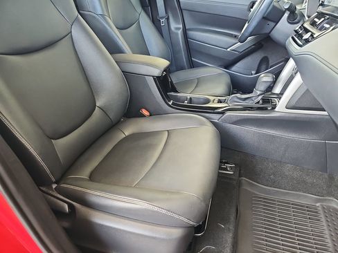 Used 2023 Toyota Corolla Cross XLE w/ Convenience Package AWD/4WD image 13