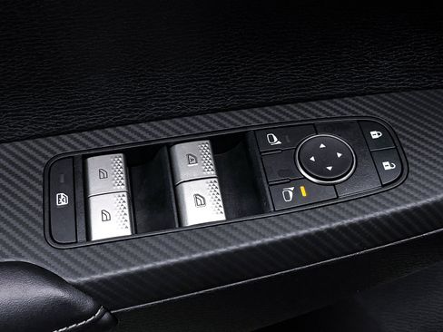 New 2025 Mitsubishi Outlander ES image 10