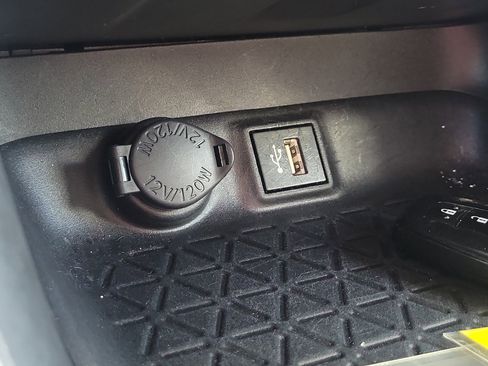 Used 2024 Toyota RAV4 XLE image 30