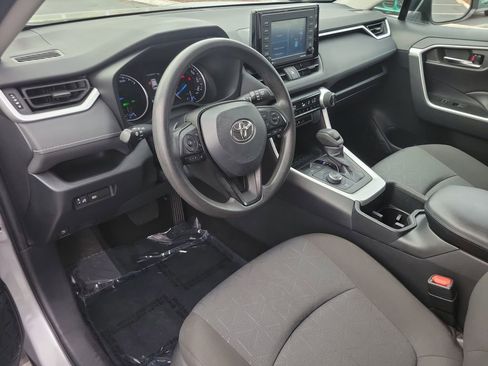 Used 2022 Toyota RAV4 XLE image 18