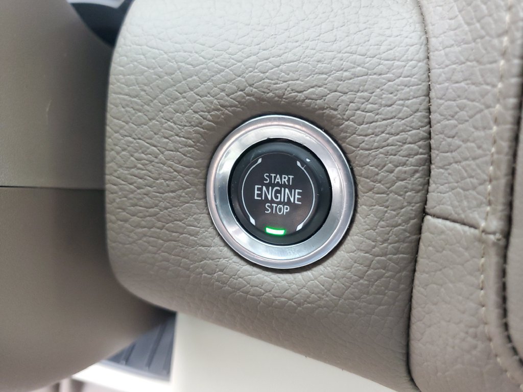 Used 2021 GMC Yukon XL Denali w/ Denali Premium Package AWD/4WD image 20