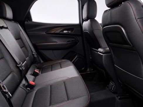 Used 2023 Chevrolet TrailBlazer RS w/ Sun and Liftgate Package AWD/4WD image 12