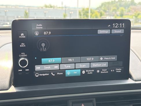 Used 2025 Honda Pilot Elite image 23