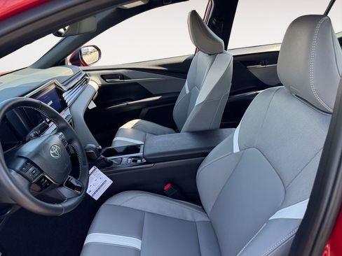 New 2026 Toyota Camry SE image 9