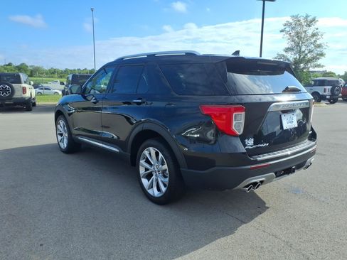 Certified 2023 Ford Explorer Platinum w/ Technology Package AWD/4WD image 5
