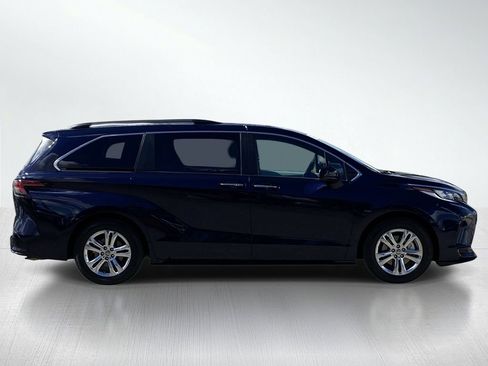Certified 2023 Toyota Sienna XSE w/ XSE Plus Package AWD/4WD image 10