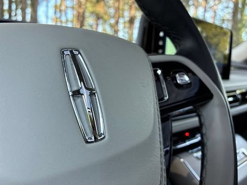 Certified 2025 Lincoln Aviator Reserve w/ Luxury Package AWD/4WD image 28