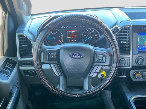 Used 2022 Ford F250 XLT w/ XLT Premium Package AWD/4WD image 11