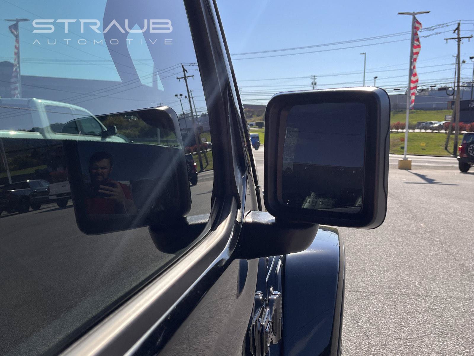 Used 2025 Jeep Gladiator Sport AWD/4WD image 13