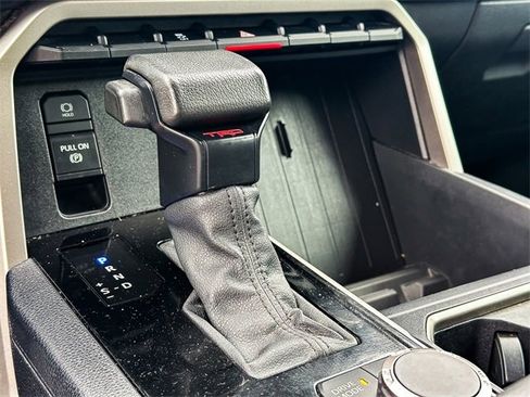 Used 2022 Toyota Tundra SR5 image 15