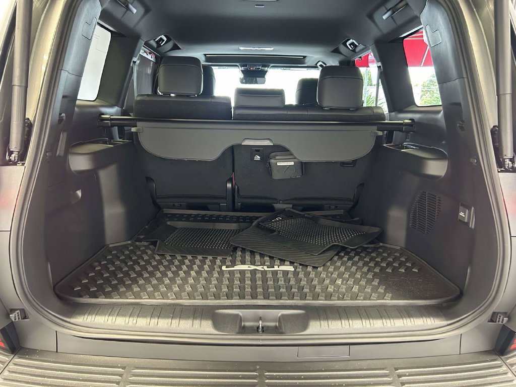 Used 2024 Lexus GX 550 AWD/4WD image 13