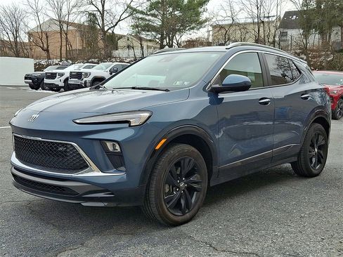 Used 2024 Buick Encore GX Sport Touring image 3