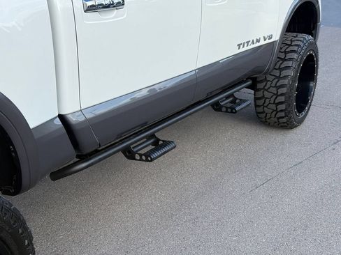 Used 2021 Nissan Titan Platinum Reserve w/ Moonroof Package AWD/4WD image 15