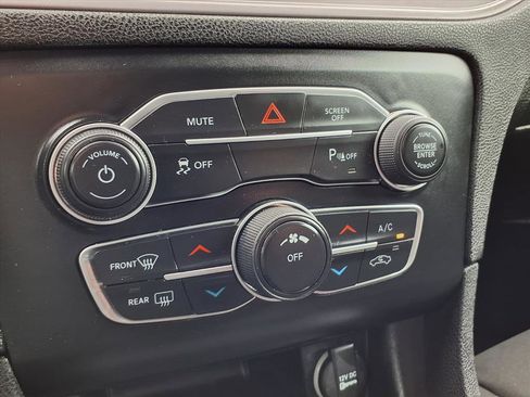 Used 2023 Dodge Charger SXT w/ Blacktop Package image 6