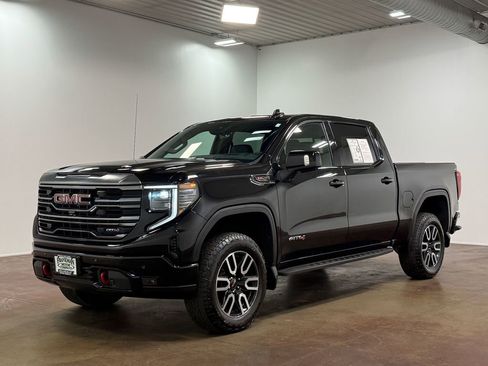 Used 2024 GMC Sierra 1500 AT4 w/ Technology Package AWD/4WD image 29