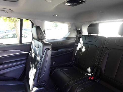 Used 2021 Jeep Grand Cherokee L Limited image 30